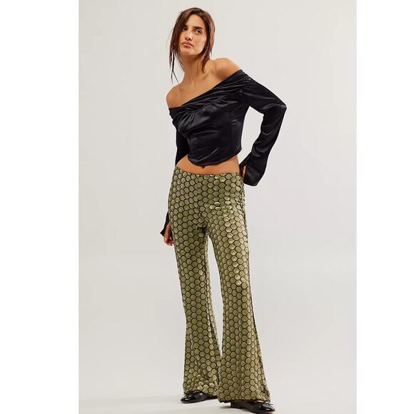 New FREE PEOPLE Wilder Days Sequin Flare Pants $198 SIZE 4 Gold/Olive - Picture 1 of 8